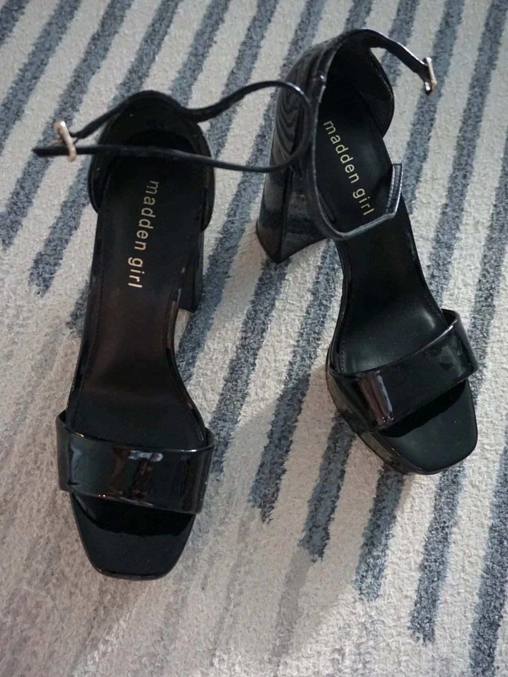 Madden Girl Platform Block Heel Sandals Vinyl Black Size 8.5
